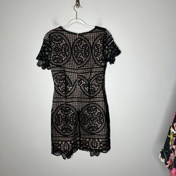 JOA Los Angeles Dress Womens Medium Lace Overlay Short Sleeve Wedding Guest Boho - Picture 4 of 11